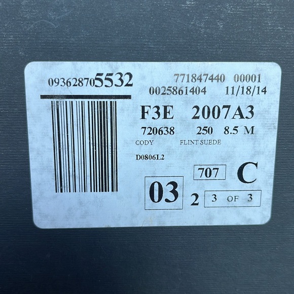 Vince Cabria taupe grey suede ankle boot size 8, box and bag included - Picture 11 of 13